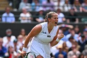 Wimbledon - Krejcikova v Ostapenko Quarter FInal