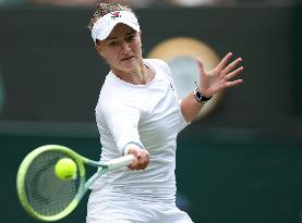 Wimbledon - Krejcikova v Ostapenko Quarter FInal