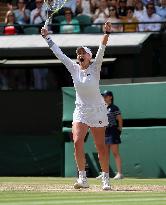 Wimbledon - Krejcikova v Ostapenko Quarter FInal