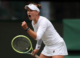 Wimbledon - Krejcikova v Ostapenko Quarter FInal