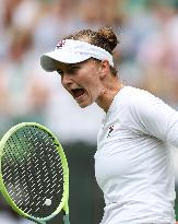 Wimbledon - Krejcikova v Ostapenko Quarter FInal