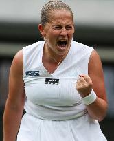 Wimbledon - Krejcikova v Ostapenko Quarter FInal