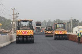 BANGLADESH-DHAKA-EXPRESSWAY CONSTRUCTION-CHINA'S ROAD-BUILDING TECHNOLOGIES