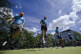 Running masterclass for war amputees in Lviv