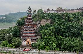 FlyOverChina | A glimpse of Shibaozhai on Yangtze River