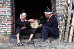 EnchantingGuangxi | Villagers still enchanted by yellow mud drums in S China's Guangxi