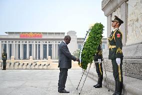 CHINA-BEIJING-SOLOMON ISLANDS-PM-MONUMENT-TRIBUTE (CN)