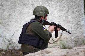 Joint drill of Ukraines National Guard and EUROGENDFOR in Kyiv region