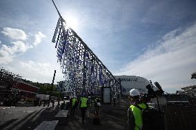 Paris 2024 - South Paris Arena Volleyball Court Installation