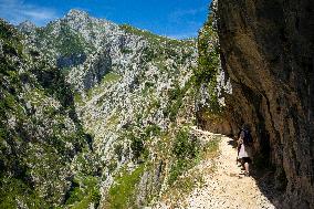 Cares Trail In Spain