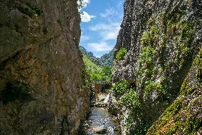 Cares Trail In Spain