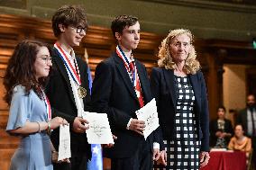 Concours general des lycees et des metiers awards in Paris FA