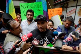 Señor Indomable', Police Officer And Generator Of Adult Content In Mexico, Demonstrates Outside The Ministry Of Citizen Security