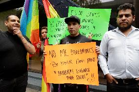 Señor Indomable', Police Officer And Generator Of Adult Content In Mexico, Demonstrates Outside The Ministry Of Citizen Security