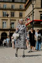 PFW - Street Style