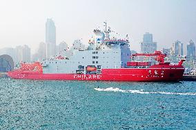 Xuelong 2 Icebreaker