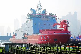 Xuelong 2 Icebreaker