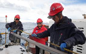 (FOCUS) CHINA-XIZANG-NAM CO-MULTINATIONAL RESEARCHERS-CORE DRILLING PROJECT (CN)