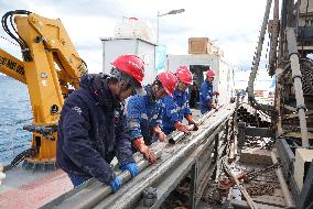 (FOCUS) CHINA-XIZANG-NAM CO-MULTINATIONAL RESEARCHERS-CORE DRILLING PROJECT (CN)