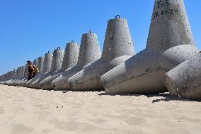 Tetrapods on Chonomorsk beaches