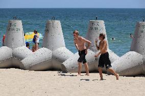 Tetrapods on Chonomorsk beaches