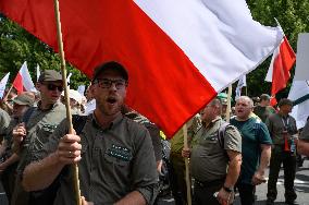 State Forests Rangers Rally Against Proposed Restriction On Logging.