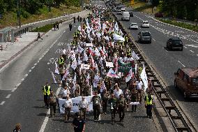 State Forests Rangers Rally Against Proposed Restriction On Logging.