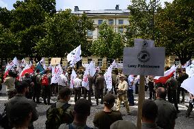 State Forests Rangers Rally Against Proposed Restriction On Logging.