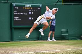 Wimbledon - Theo Papamalis Juniors Quarter-Final