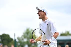 Wimbledon - Theo Papamalis Juniors Quarter-Final