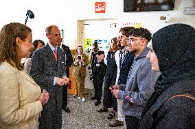 Duke of Edinburgh visits School in Berlin