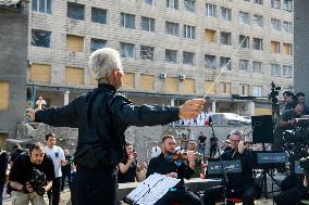 "Requiem For The Dead" At The Ruins Of Okhmatdyt Children's Hospital That Was Recently Hit By Russian Missile In Kyiv