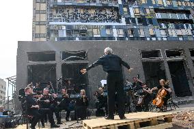 "Requiem For The Dead" At The Ruins Of Okhmatdyt Children's Hospital That Was Recently Hit By Russian Missile In Kyiv