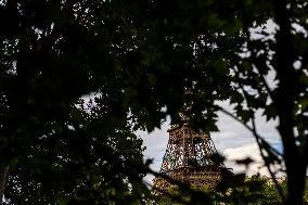 Eiffel Tower decorated with Olympic Rings - Paris