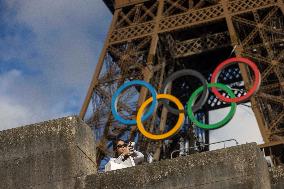 Eiffel Tower decorated with Olympic Rings - Paris