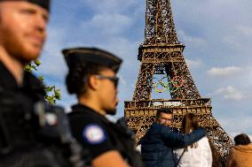 Eiffel Tower decorated with Olympic Rings - Paris