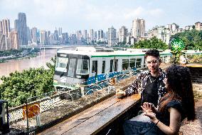 CHINA-CHONGQING-INTERNATIONAL STUDENTS-CITY LIFE-CHINA TRAVEL (CN)