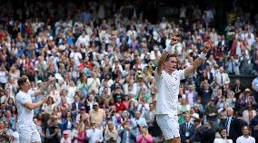 (SP) BRITAIN-LONDON-TENNIS-WIMBLEDON-MEN'S DOUBLES-FINAL