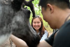 ChineseToday | Young couple inherit Aoluguya Ewenki legacy in forests in north China