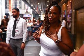 Broadway Stars Signing Autographs