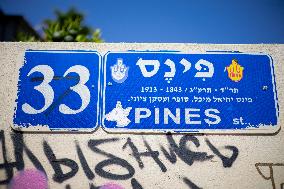 War-Related Graffitis - Tel Aviv