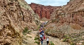 Hiking in Zhangye