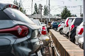 Daily Life In Srinagar