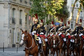 Calvary Regiment Heading To Bastille Day Parade - Paris