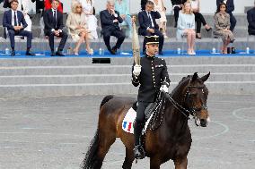 (SP)FRANCE-PARIS-OLYMPIC GAMES-TORCH