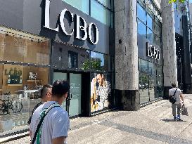 LCBO Strike Continues In Toronto, Canada