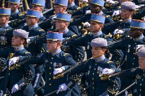 Bastille Day Military Parade : Troops - Paris