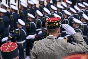 Bastille Day Military Parade : Troops - Paris