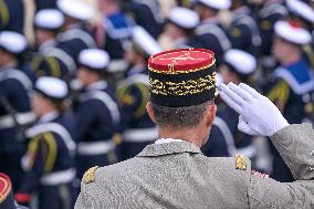 Bastille Day Military Parade : Troops - Paris