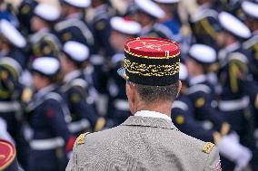 Bastille Day Military Parade : Troops - Paris